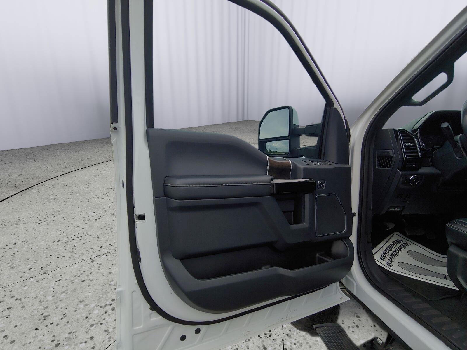 2022 Ford Super Duty F-350 DRW XL