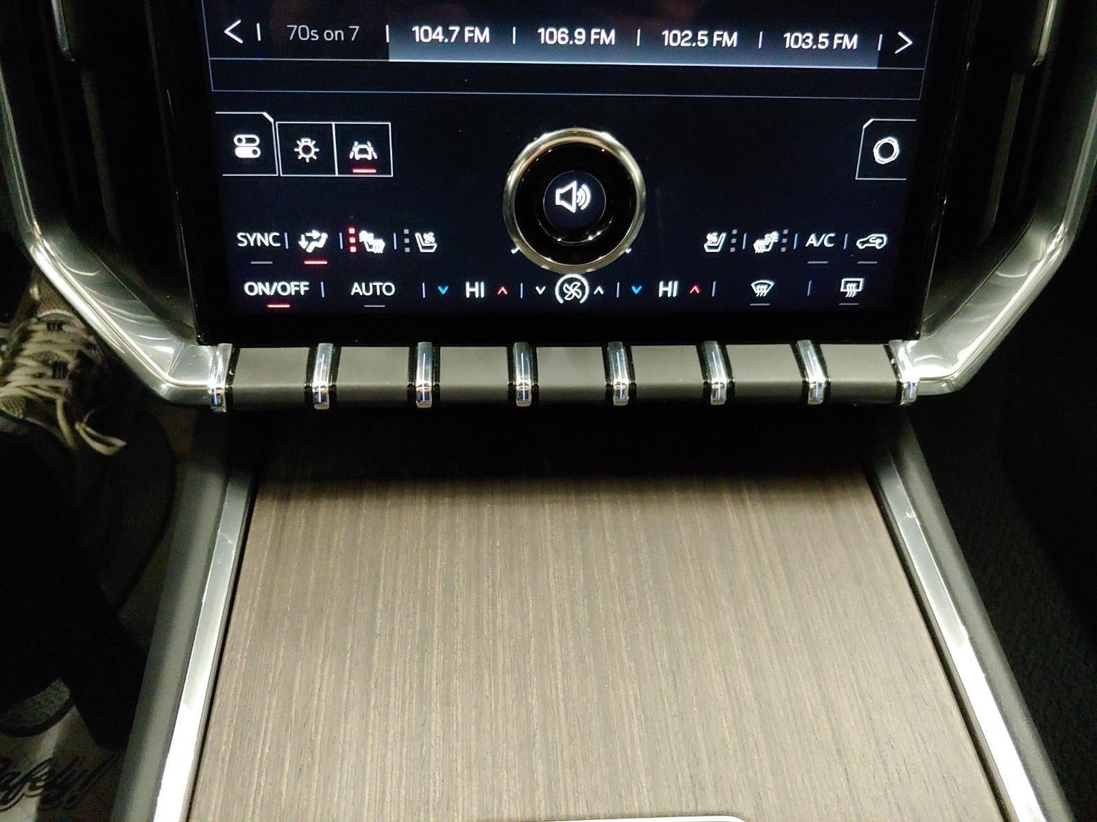 2024 GMC Acadia Denali