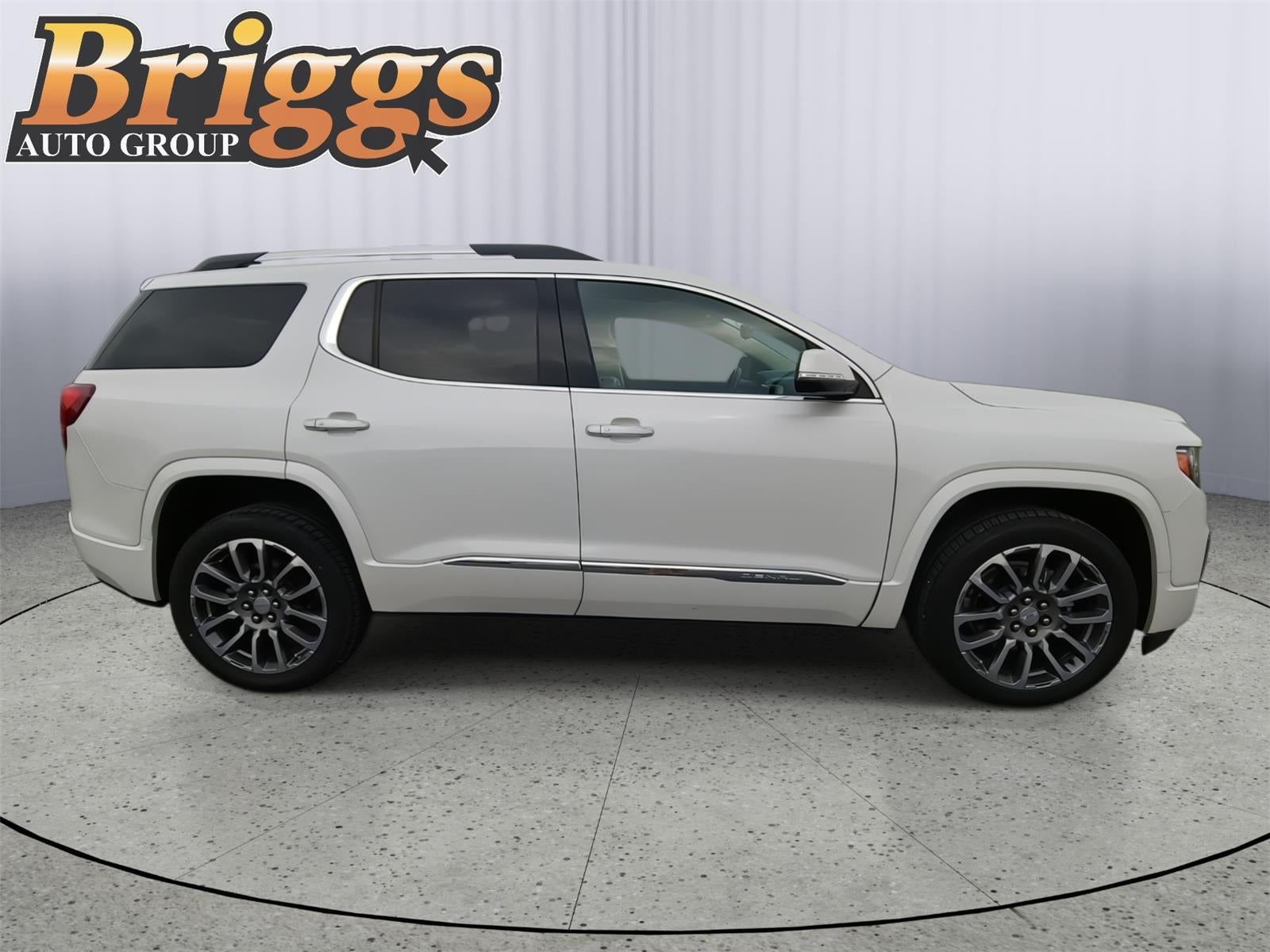 2022 GMC Acadia Denali