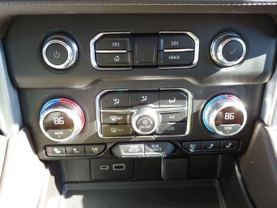 2022 GMC Yukon XL SLT