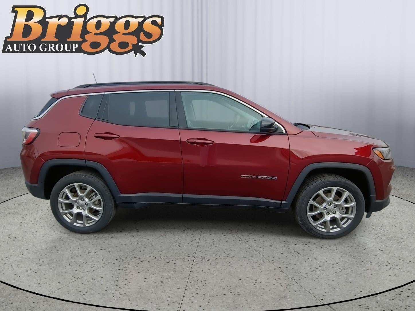 2022 Jeep Compass Latitude Lux