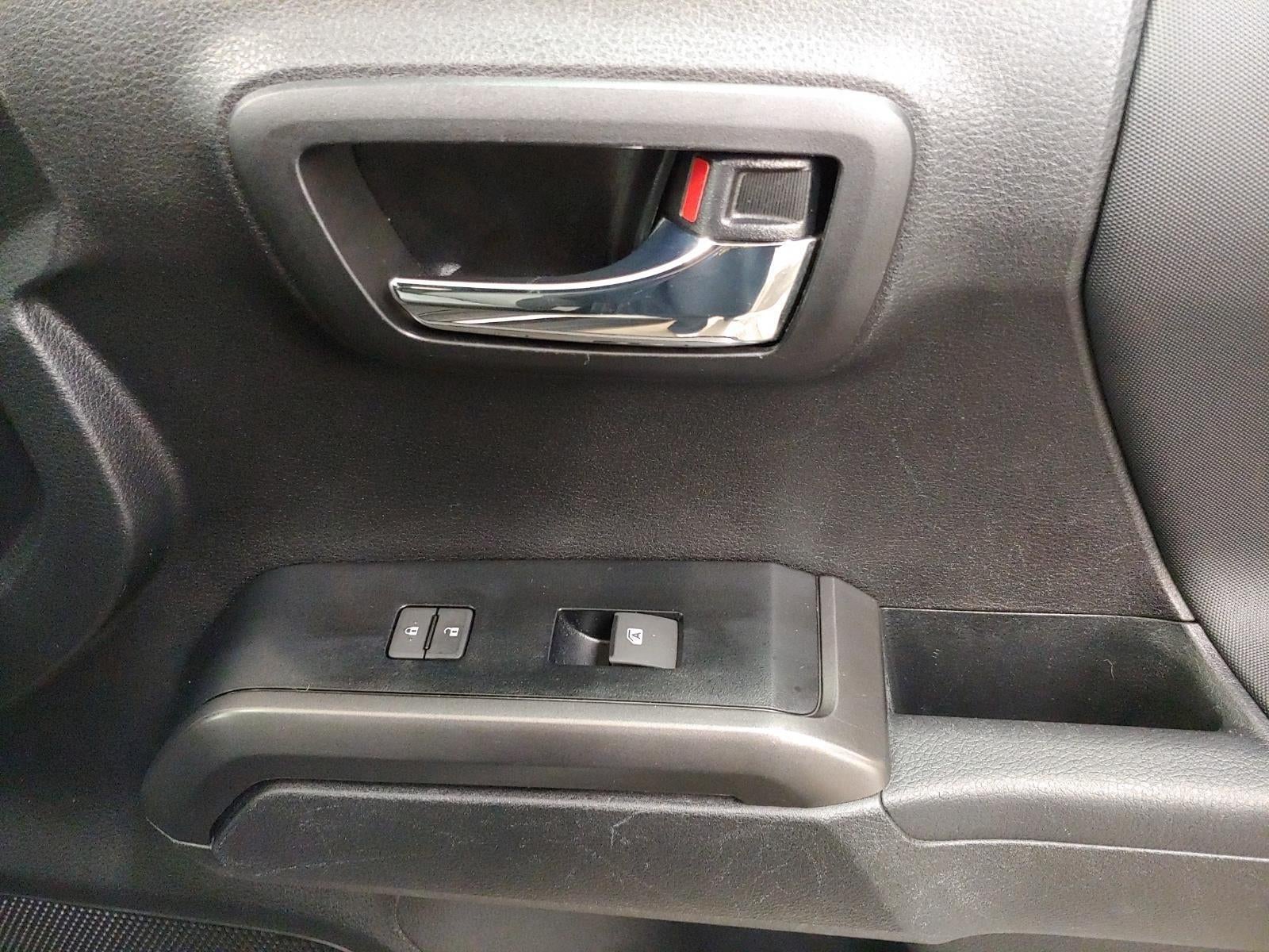 2022 Toyota Tacoma 2WD SR5