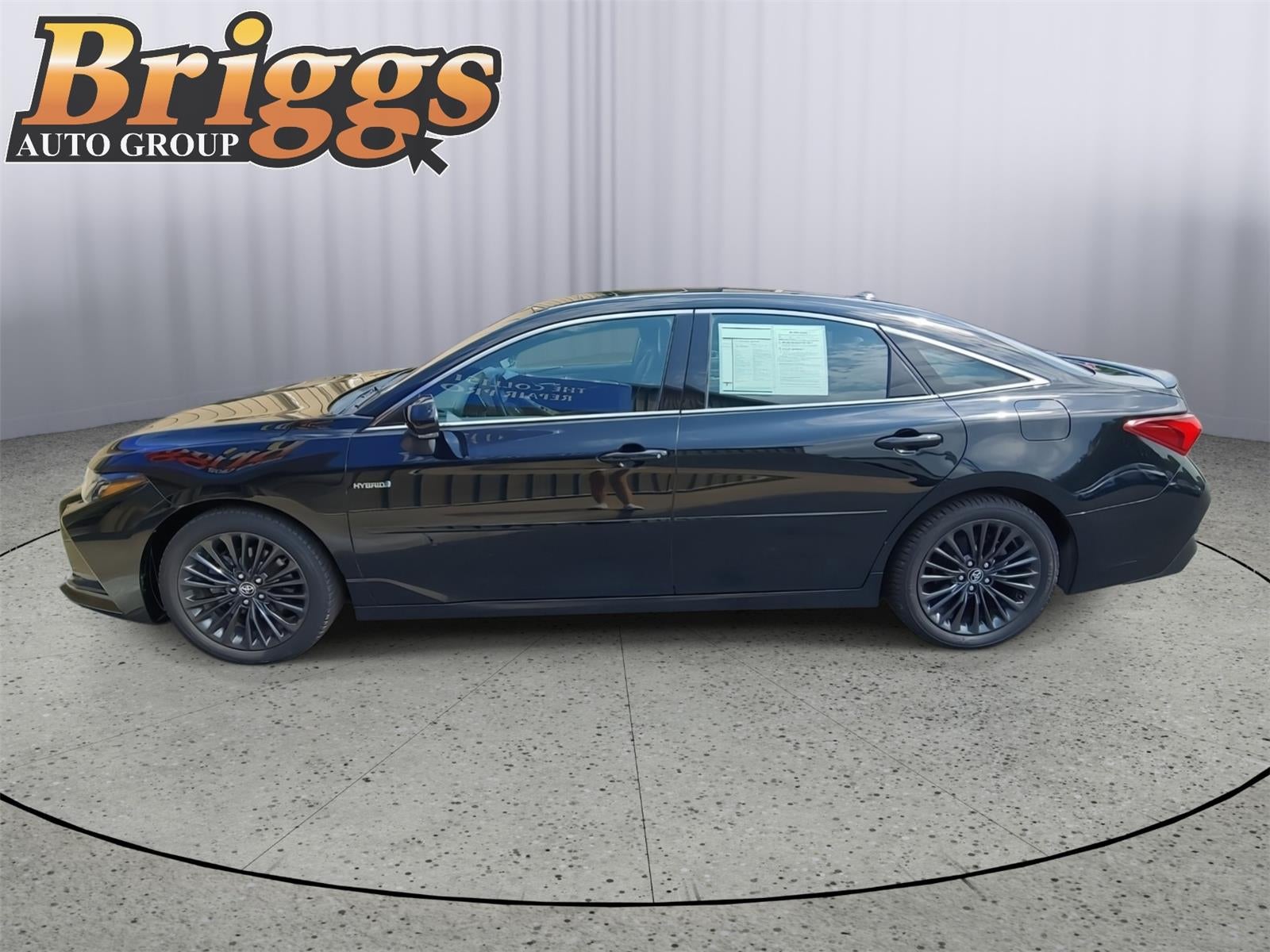 2020 Toyota Avalon Hybrid XSE