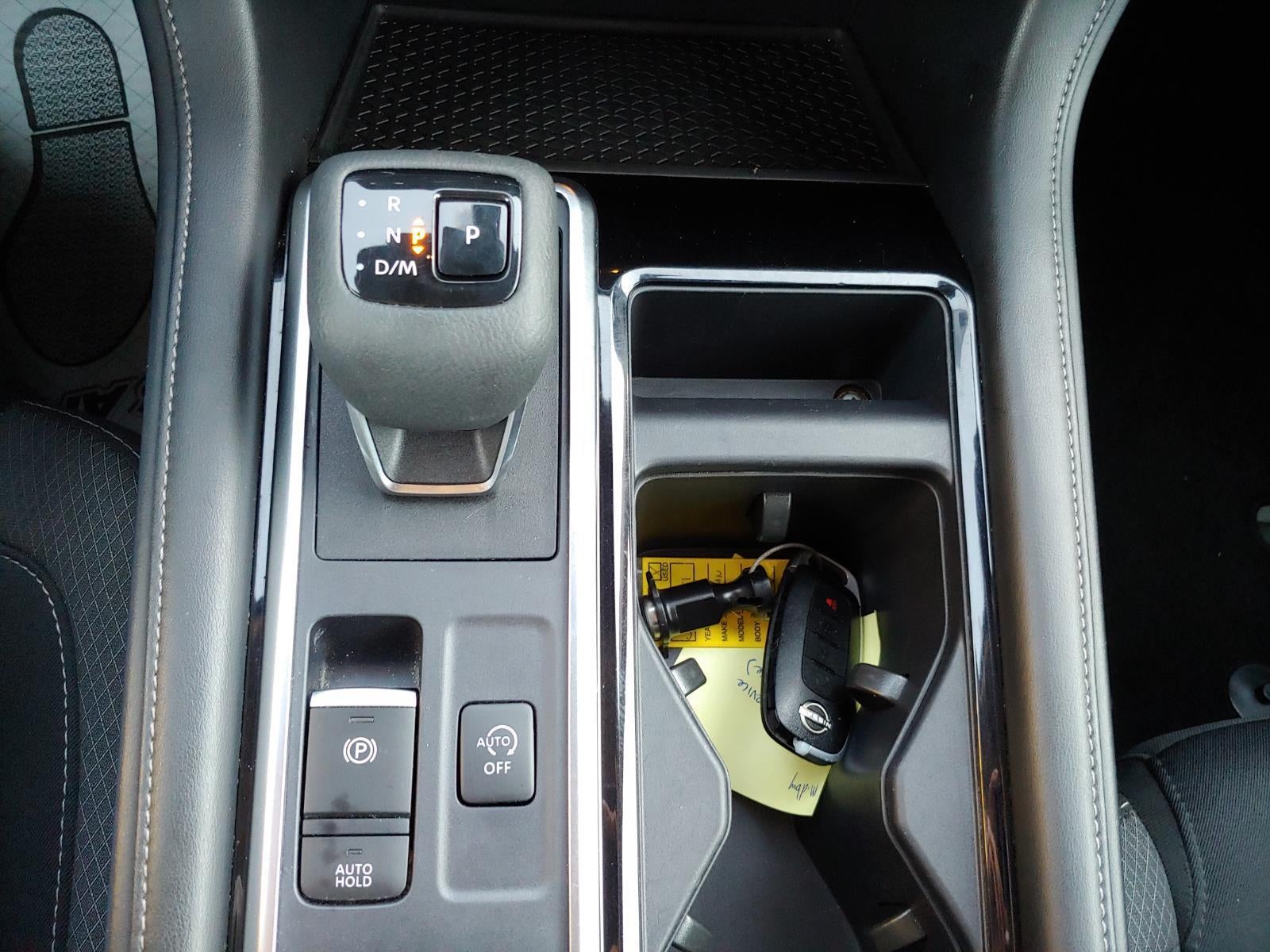 2024 Nissan Pathfinder SV