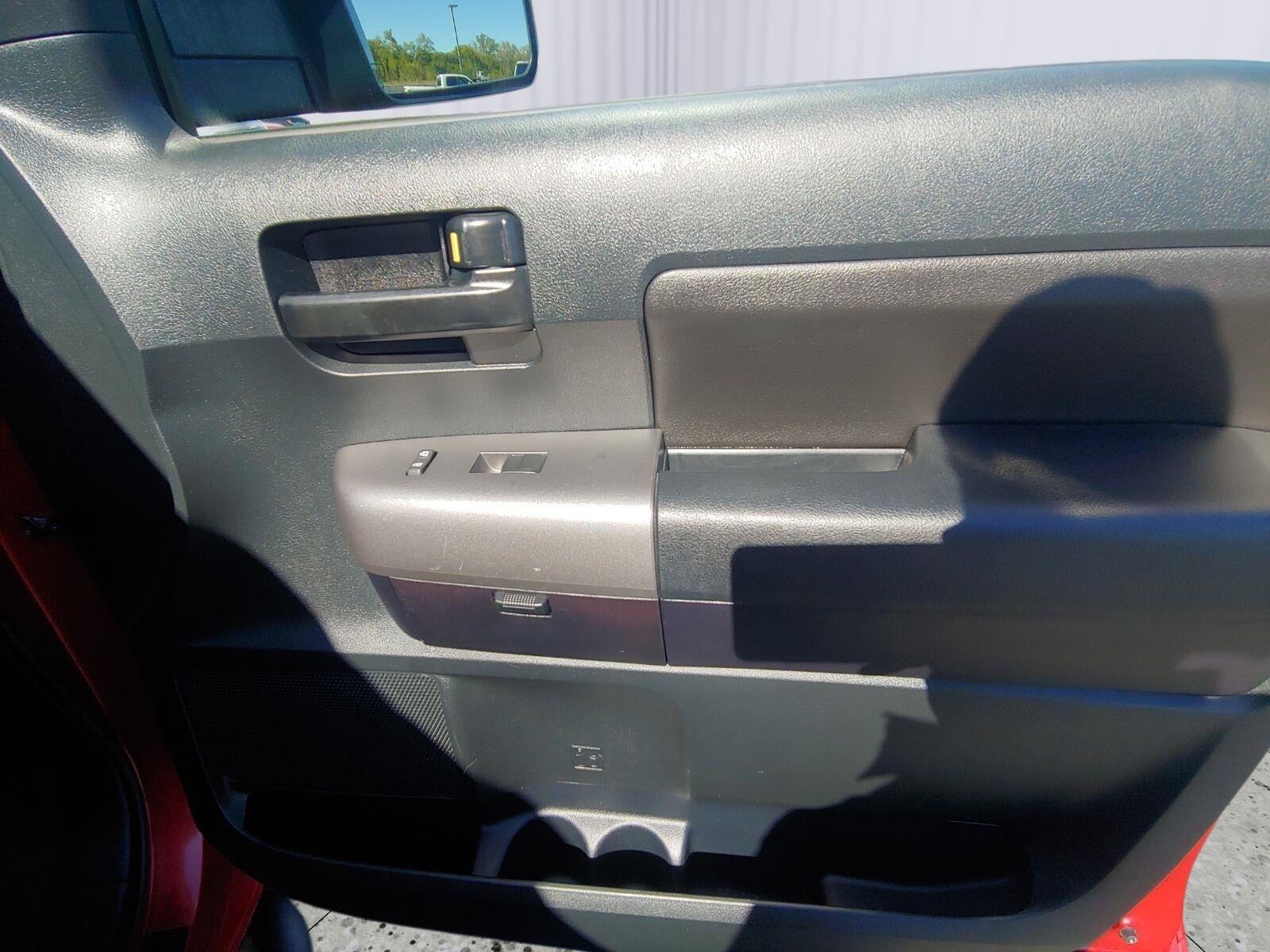 2012 Toyota Tundra 4WD Truck GRADE