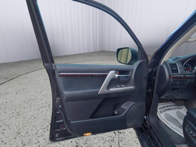 2013 Toyota Land Cruiser Base