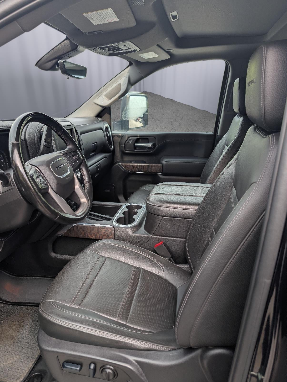 2023 GMC Sierra 2500HD 4WD Crew Cab Standard Bed Denali