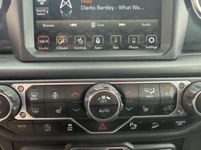 2020 Jeep Wrangler Unlimited Sahara Altitude 4x4