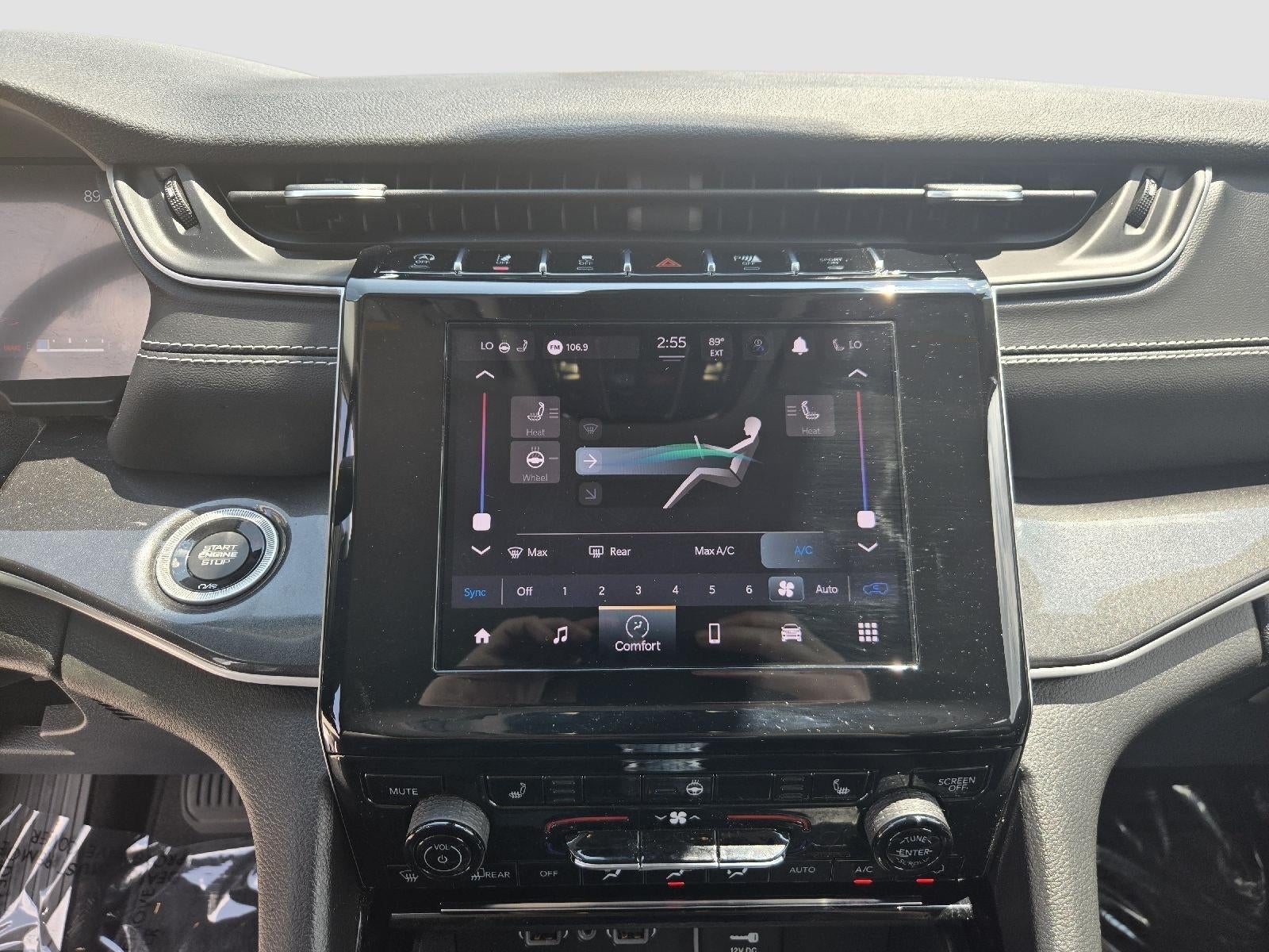 2023 Jeep Grand Cherokee Laredo 4x4