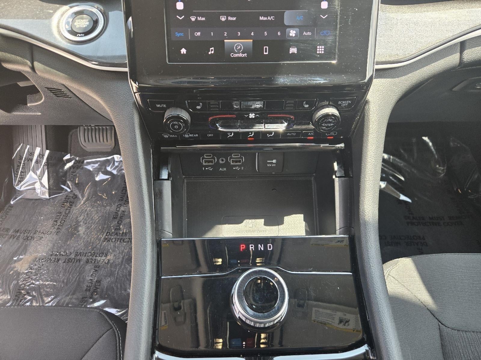 2023 Jeep Grand Cherokee Laredo 4x4