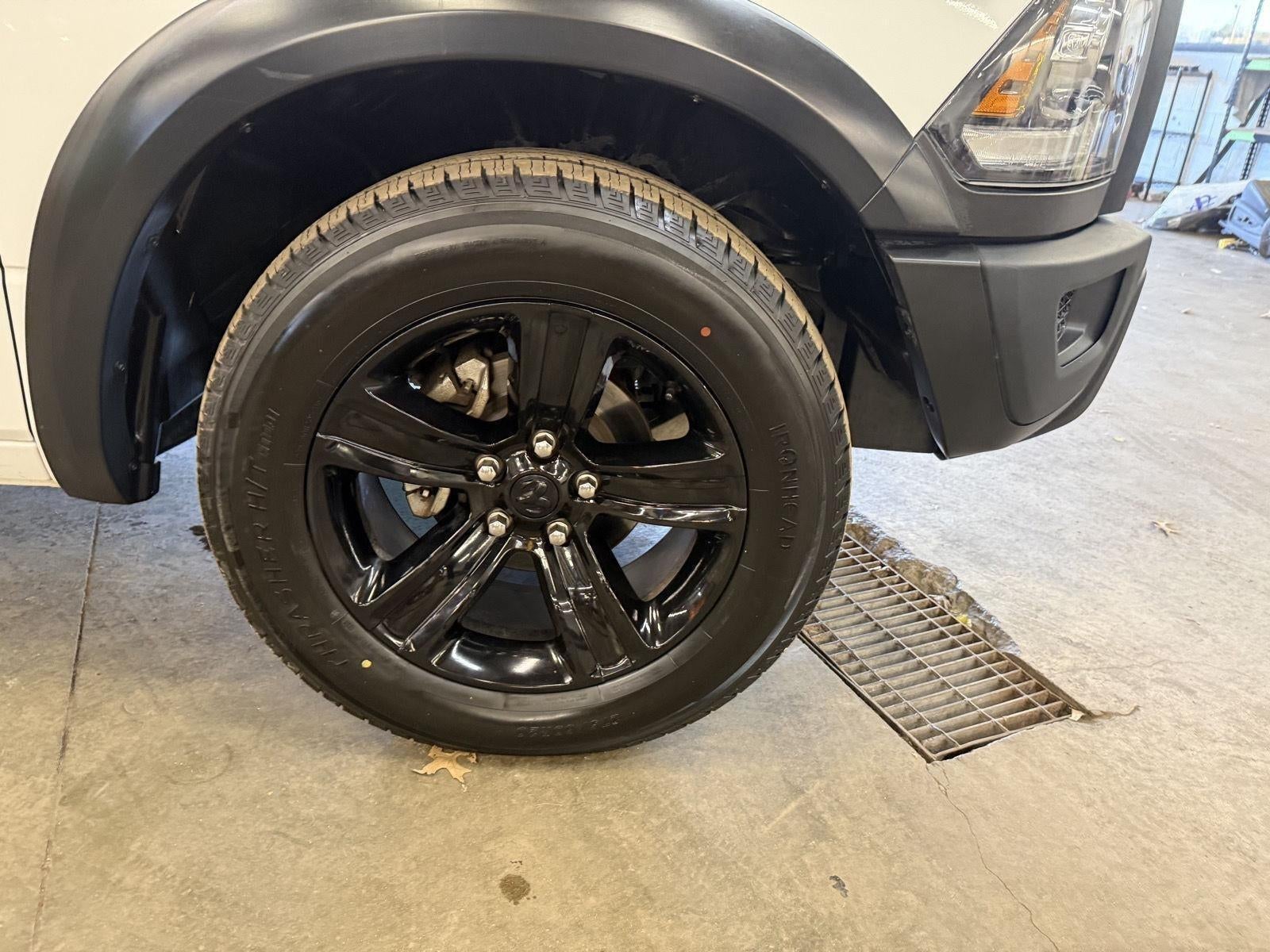 2024 RAM 1500 Classic Warlock Crew Cab 4x2 5'7' Box