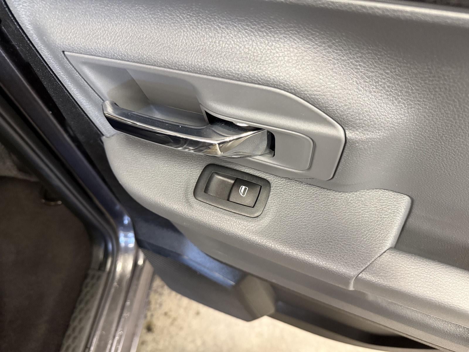 2024 RAM 1500 Classic SLT Quad Cab 4x4 6'4' Box