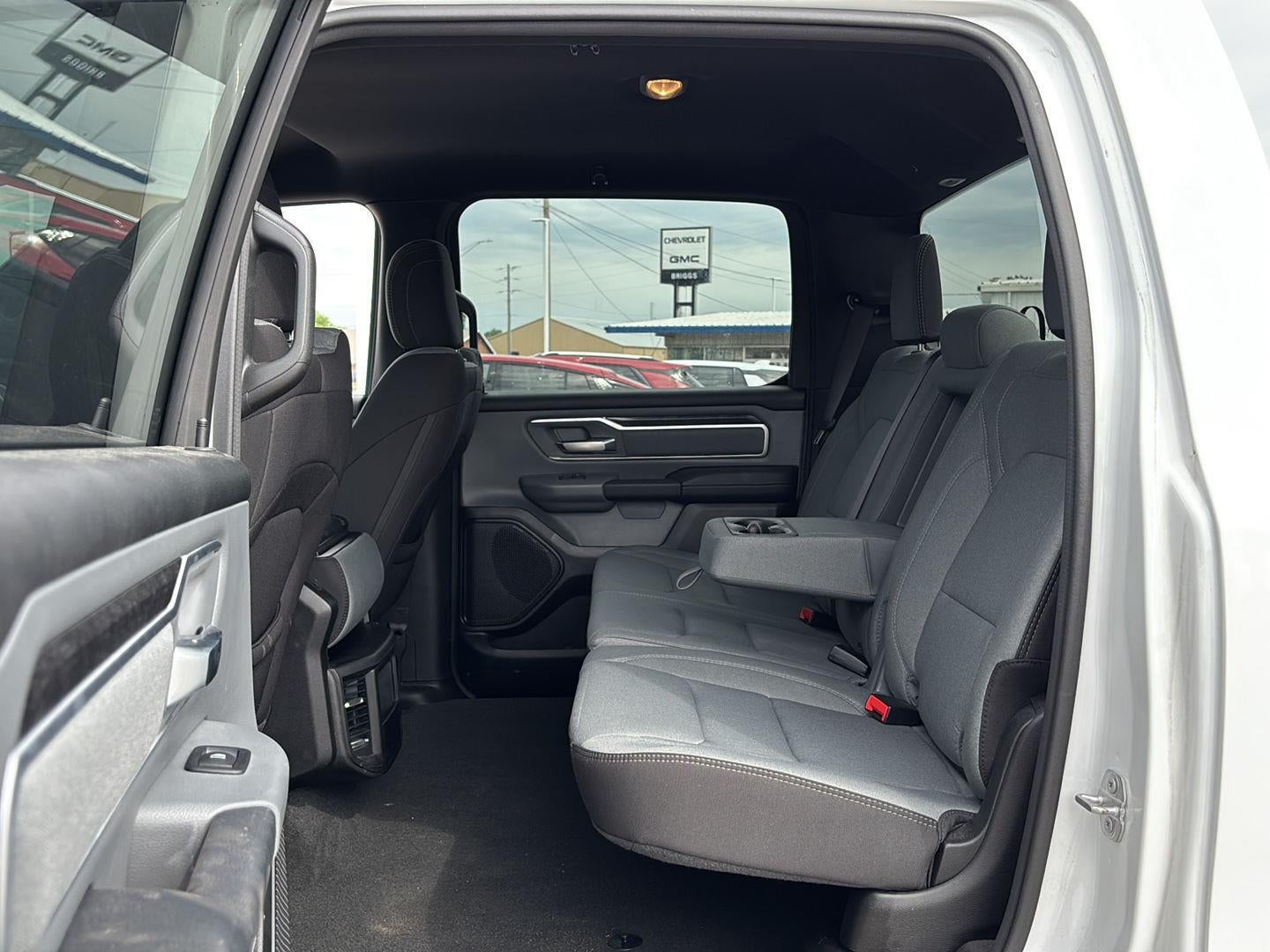 2022 RAM 1500 Big Horn Crew Cab 4x4 5'7' Box