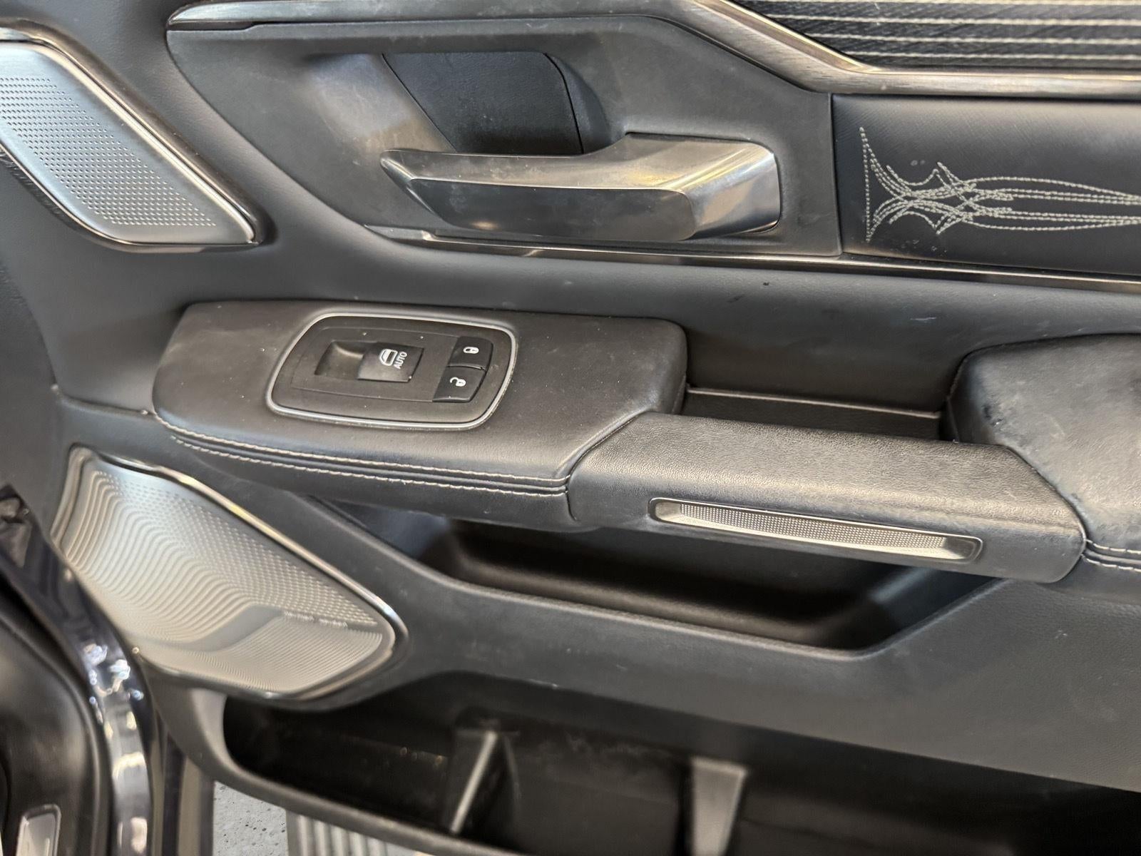 2020 RAM 1500 Limited Crew Cab 4x4 5'7' Box