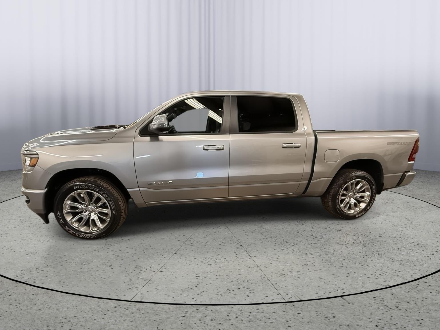 2023 RAM 1500 Laramie Crew Cab 4x4 5'7' Box