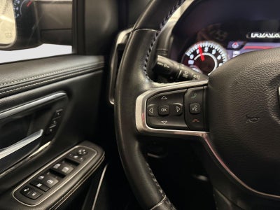 2023 RAM 1500 Laramie Crew Cab 4x4 5'7' Box
