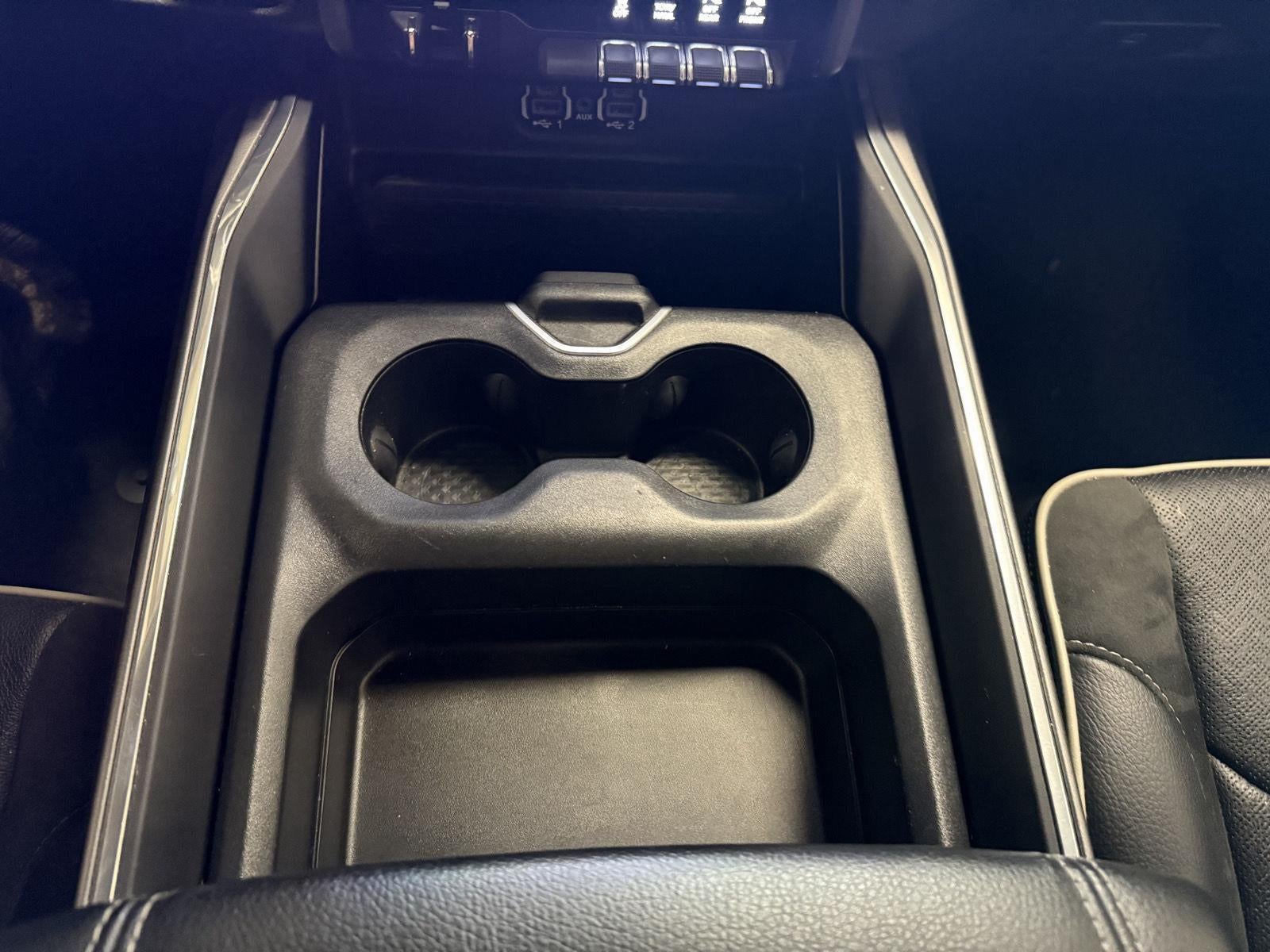 2023 RAM 1500 Laramie Crew Cab 4x4 5'7' Box