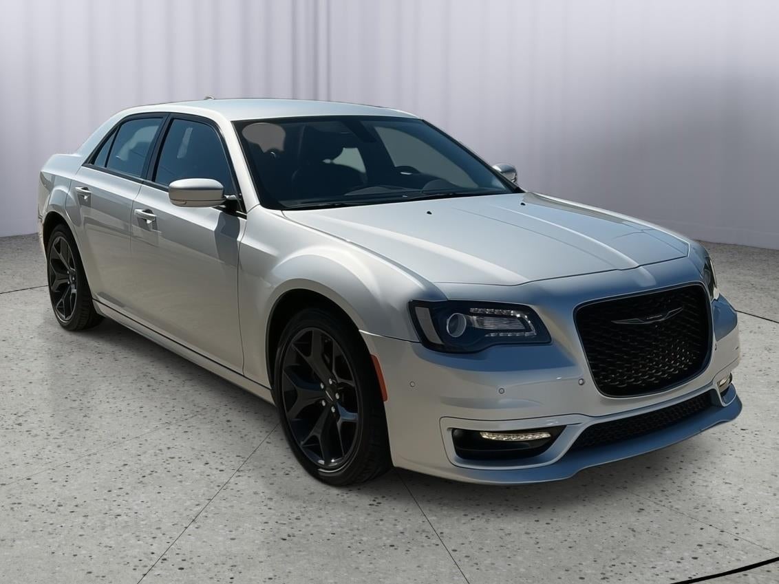 2022 Chrysler 300 Touring L