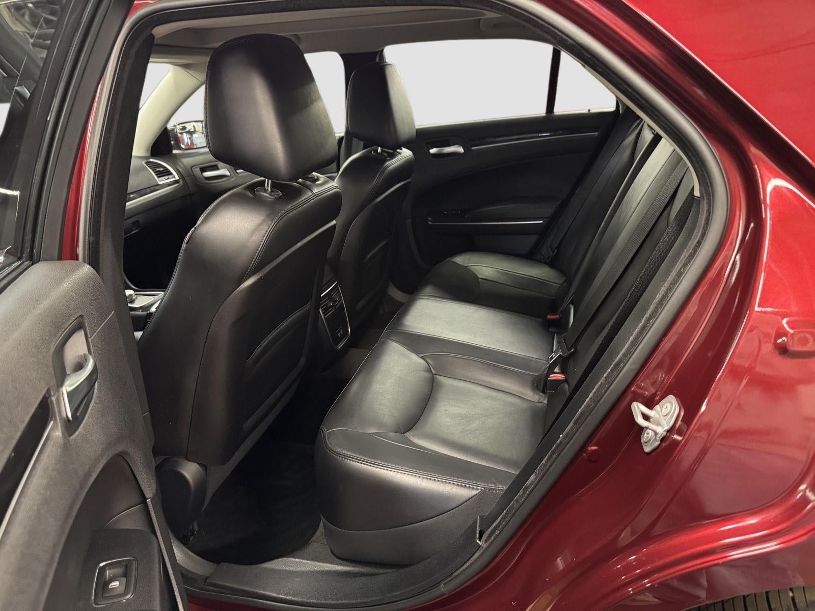 2016 Chrysler 300 Limited