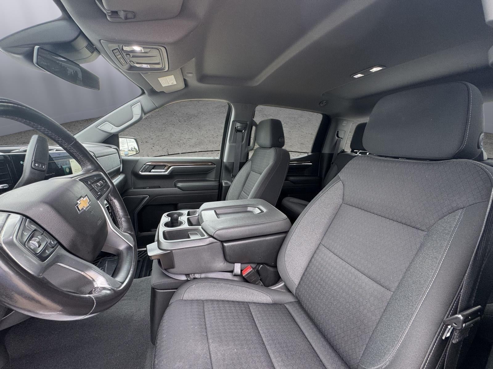 2023 Chevrolet Silverado 1500 4WD Crew Cab Standard Bed LT