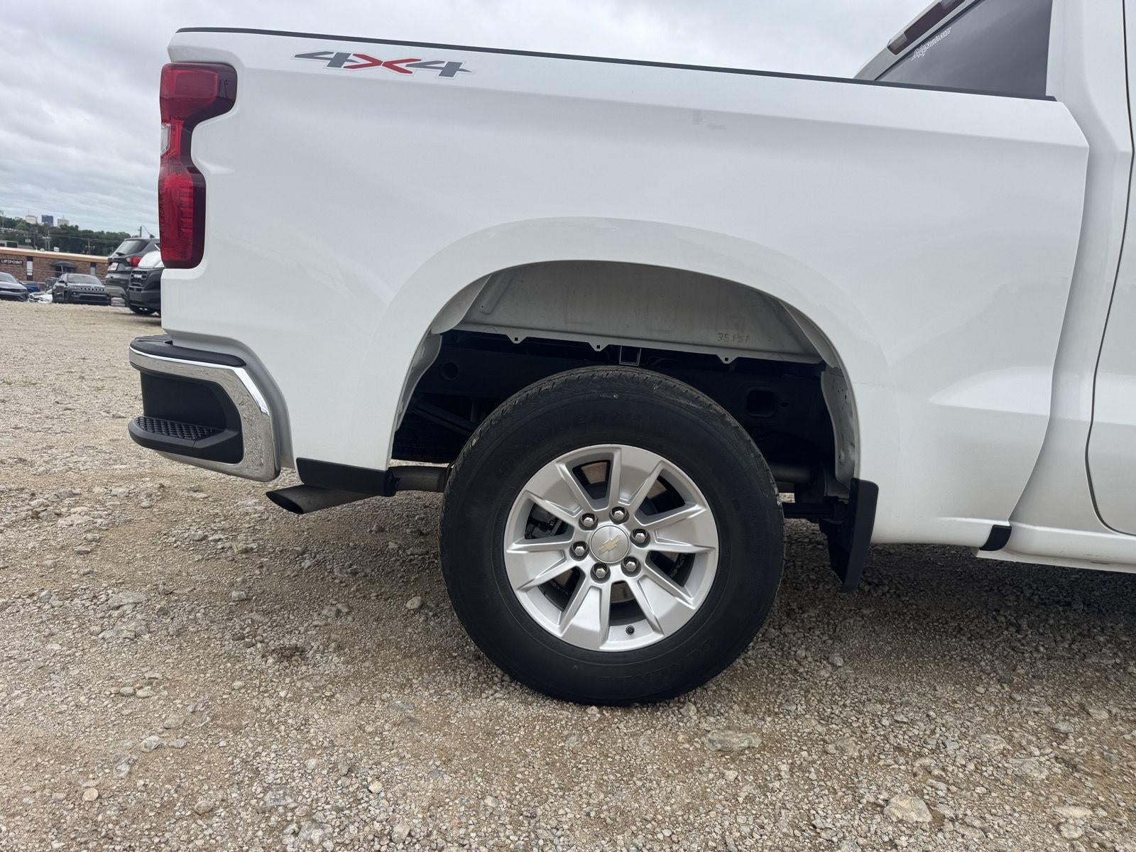 2023 Chevrolet Silverado 1500 4WD Crew Cab Standard Bed LT