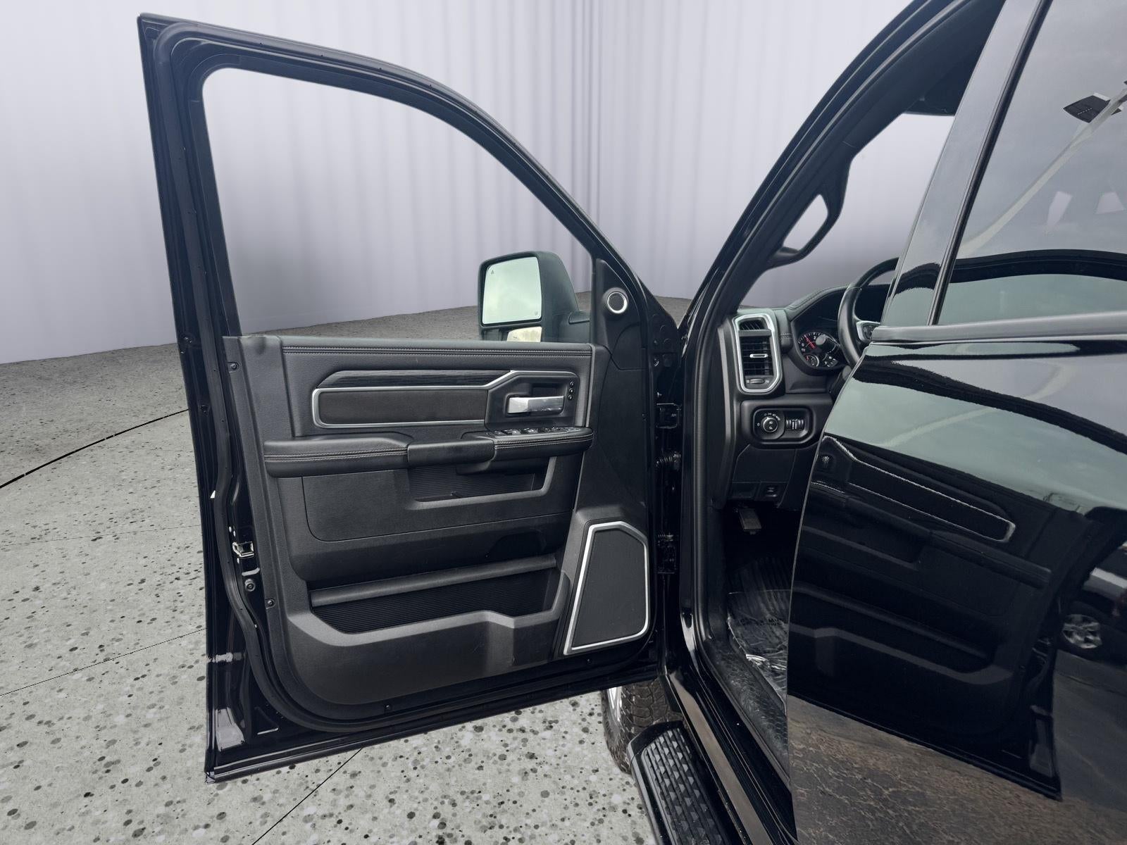 2023 RAM 3500 Laramie Mega Cab 4x4 6'4' Box