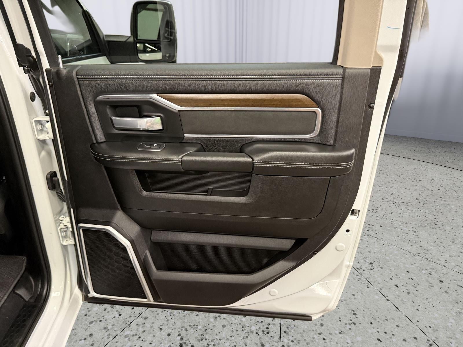 2024 RAM 2500 Laramie Crew Cab 4x4 6'4' Box