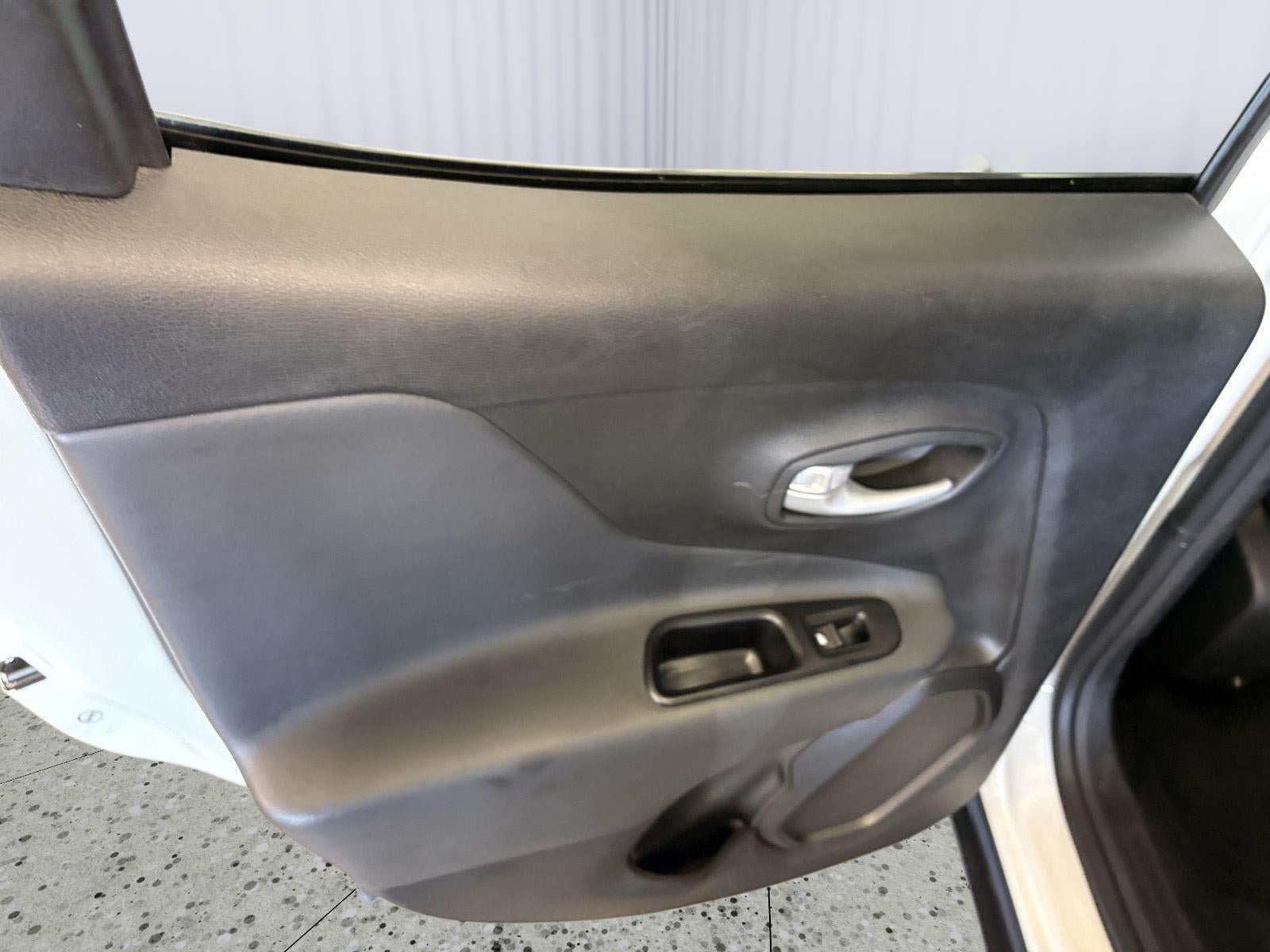 2023 Jeep Renegade Latitude 4x4