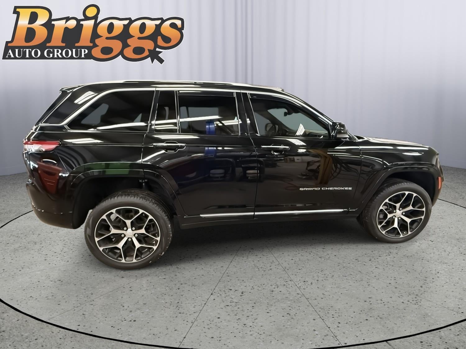 2022 Jeep Grand Cherokee Summit Reserve