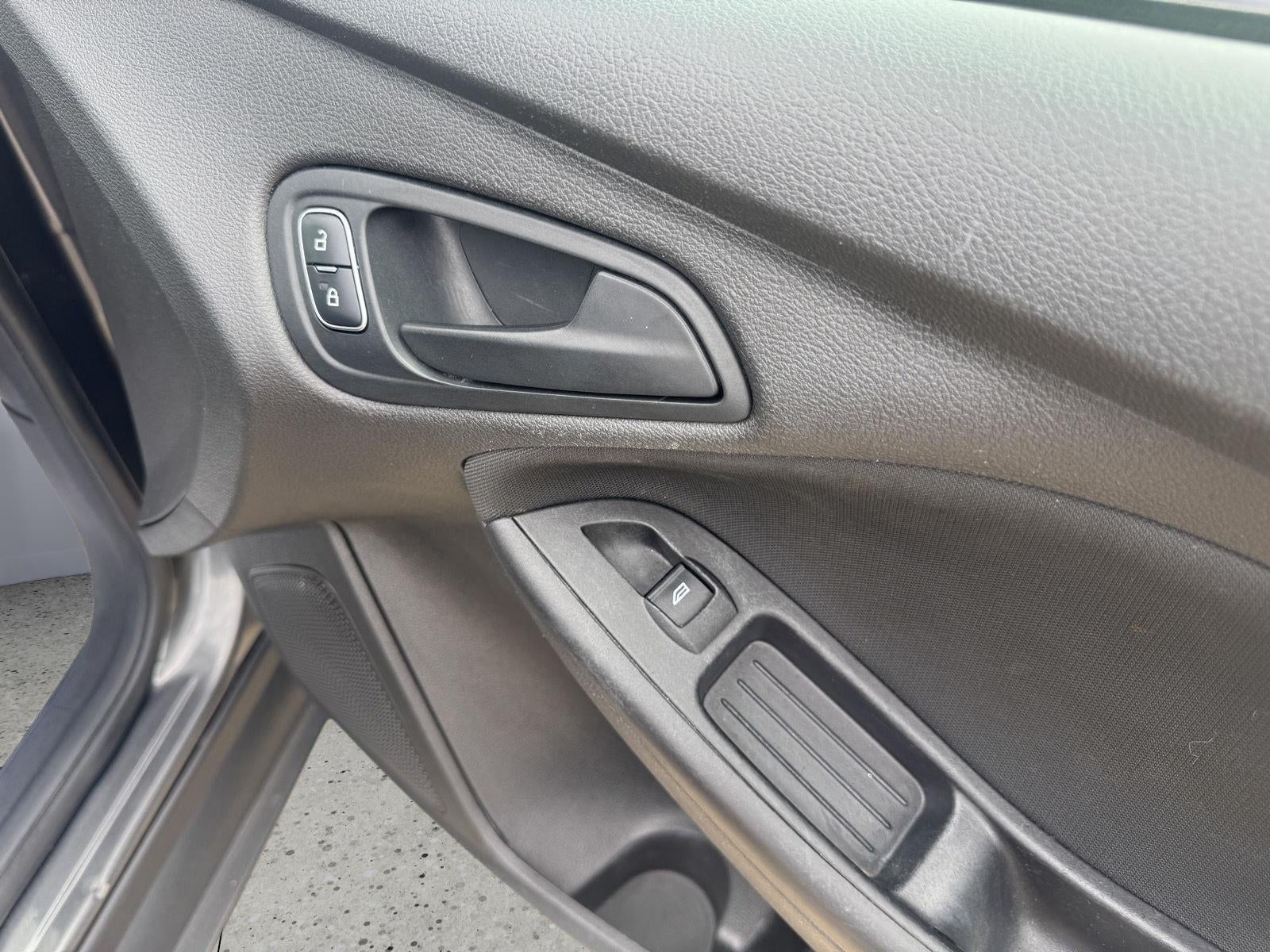 2017 Ford Focus S