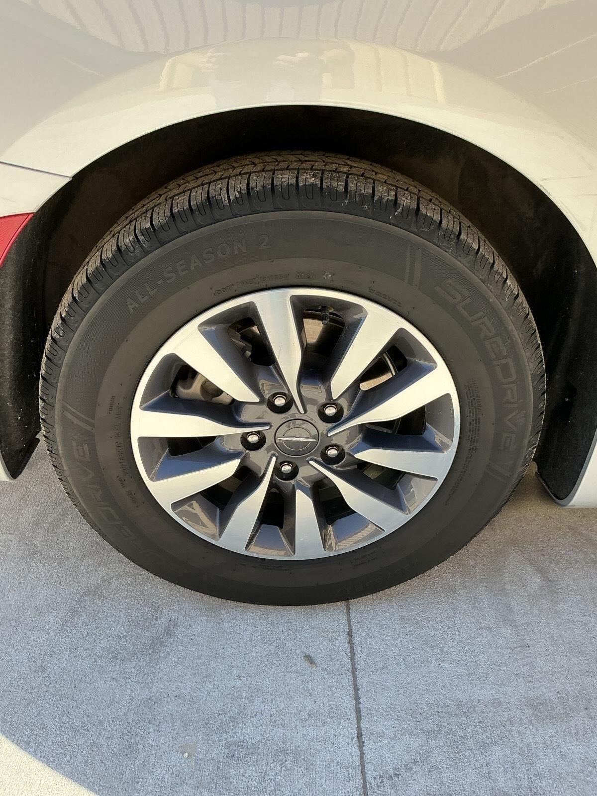 2024 Chrysler Pacifica Hybrid Select