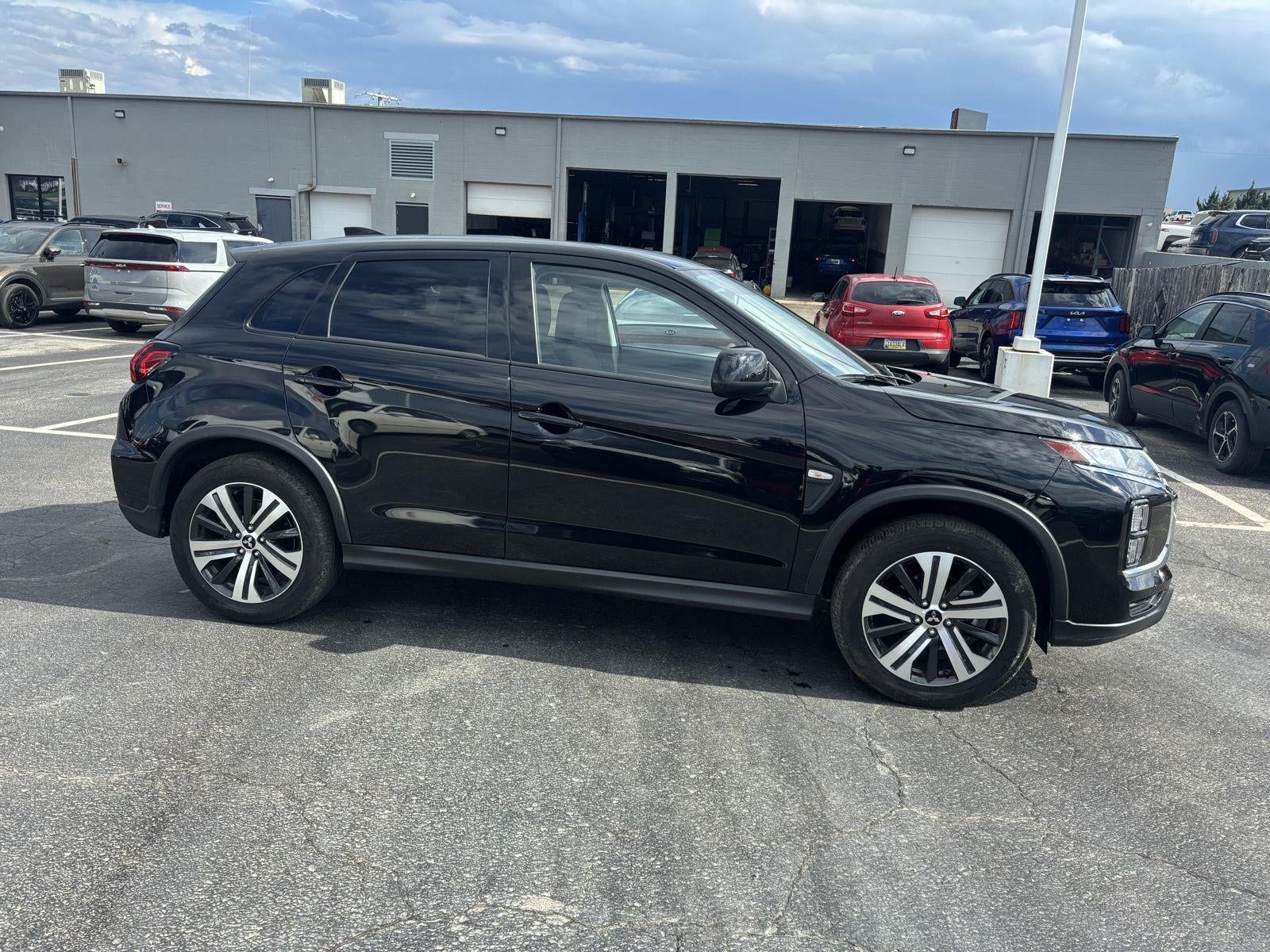 2025 Mitsubishi Outlander Sport SE