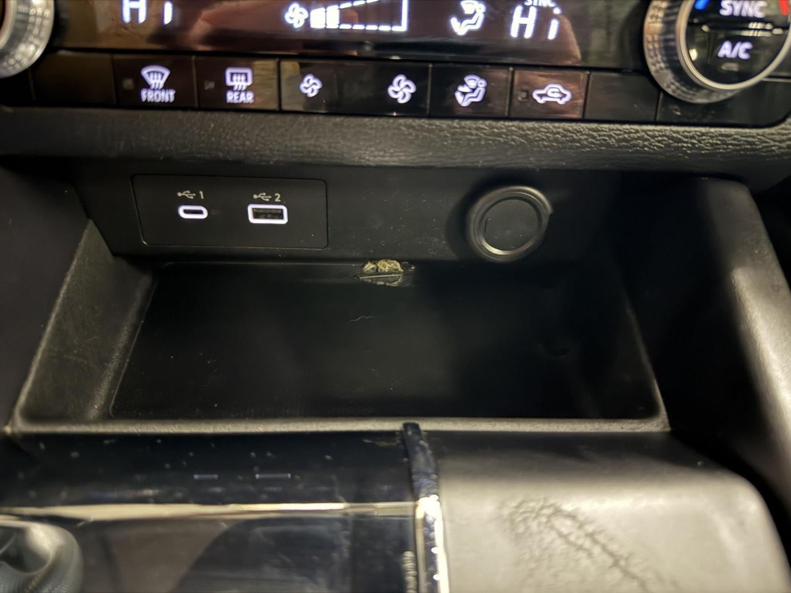 2024 Mitsubishi Outlander ES