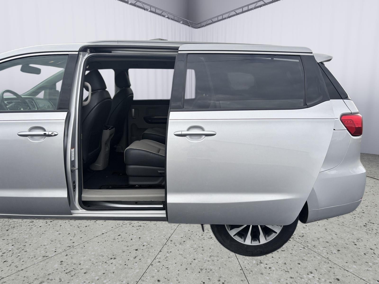 2015 Kia Sedona SX