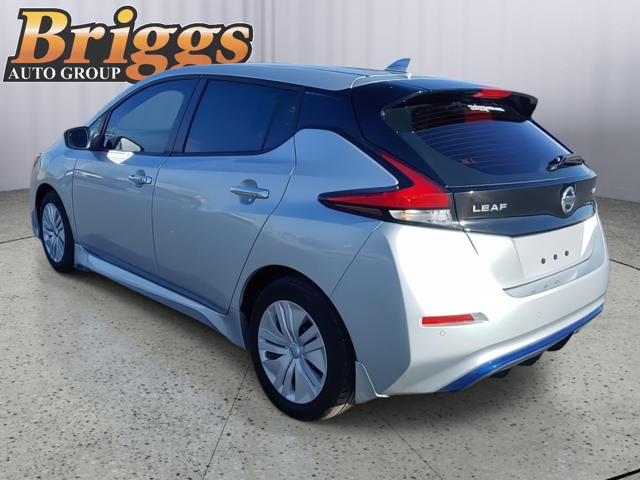 2022 Nissan LEAF S