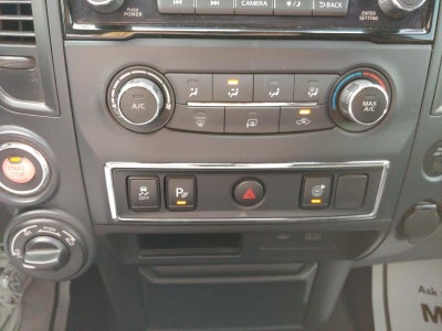 2022 Nissan Titan SV