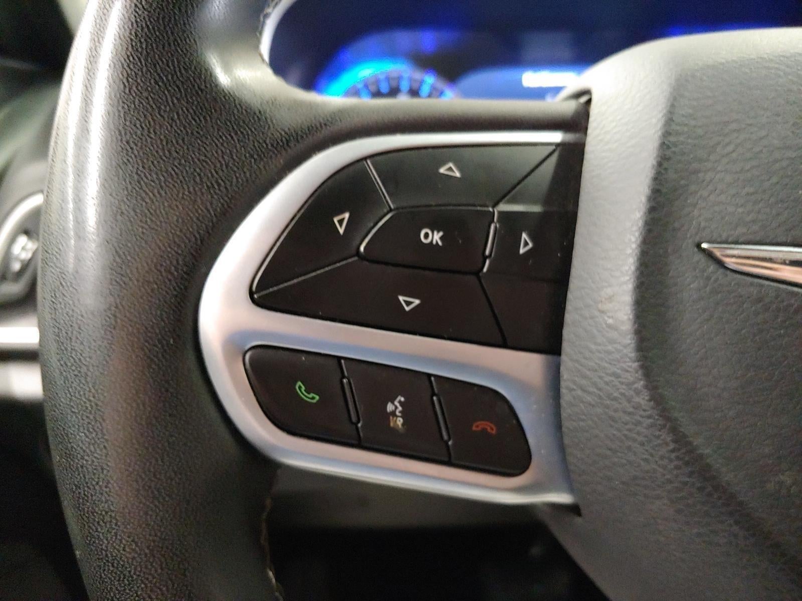 2025 Chrysler Voyager LX