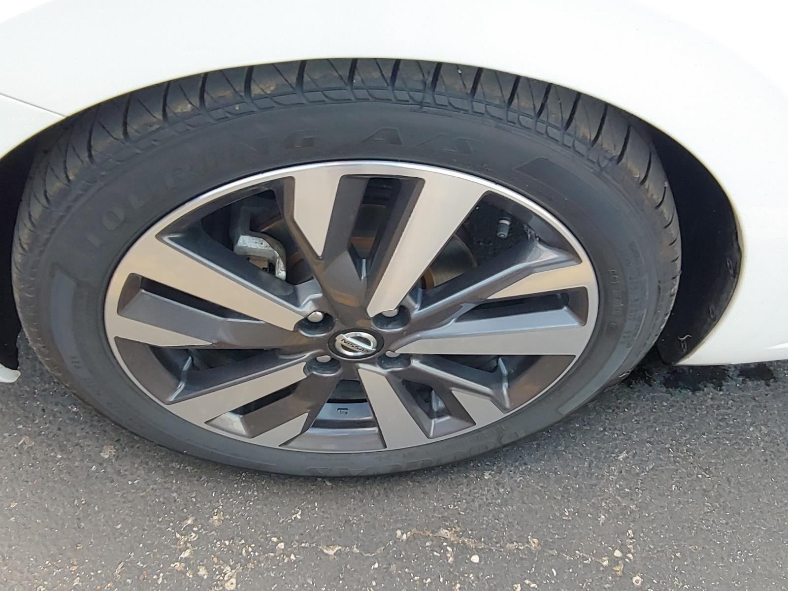 2020 Nissan Versa SR