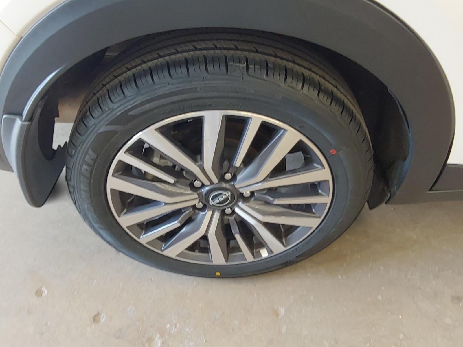 2022 Nissan Kicks SV