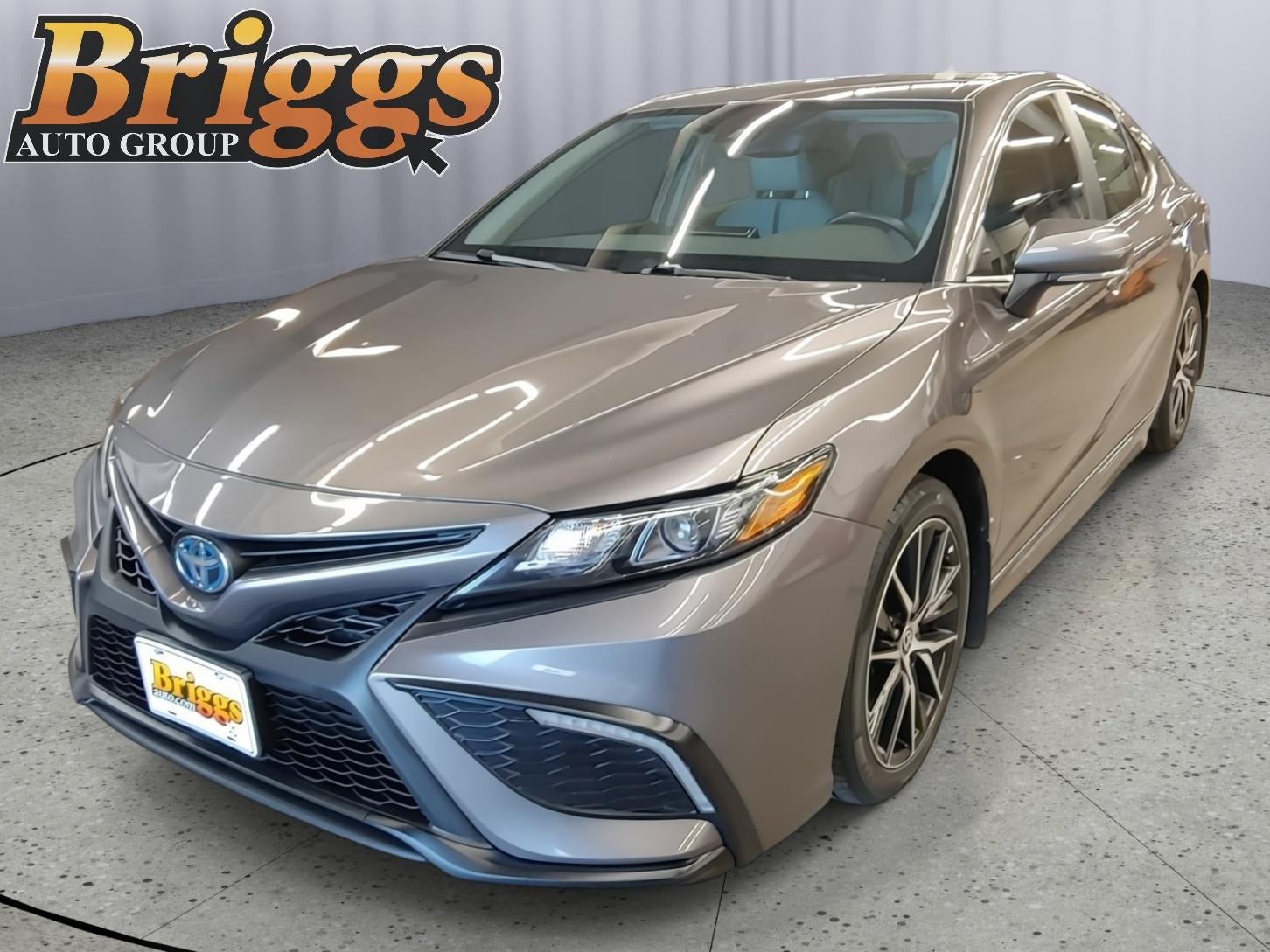 2024 Toyota Camry Hybrid SE