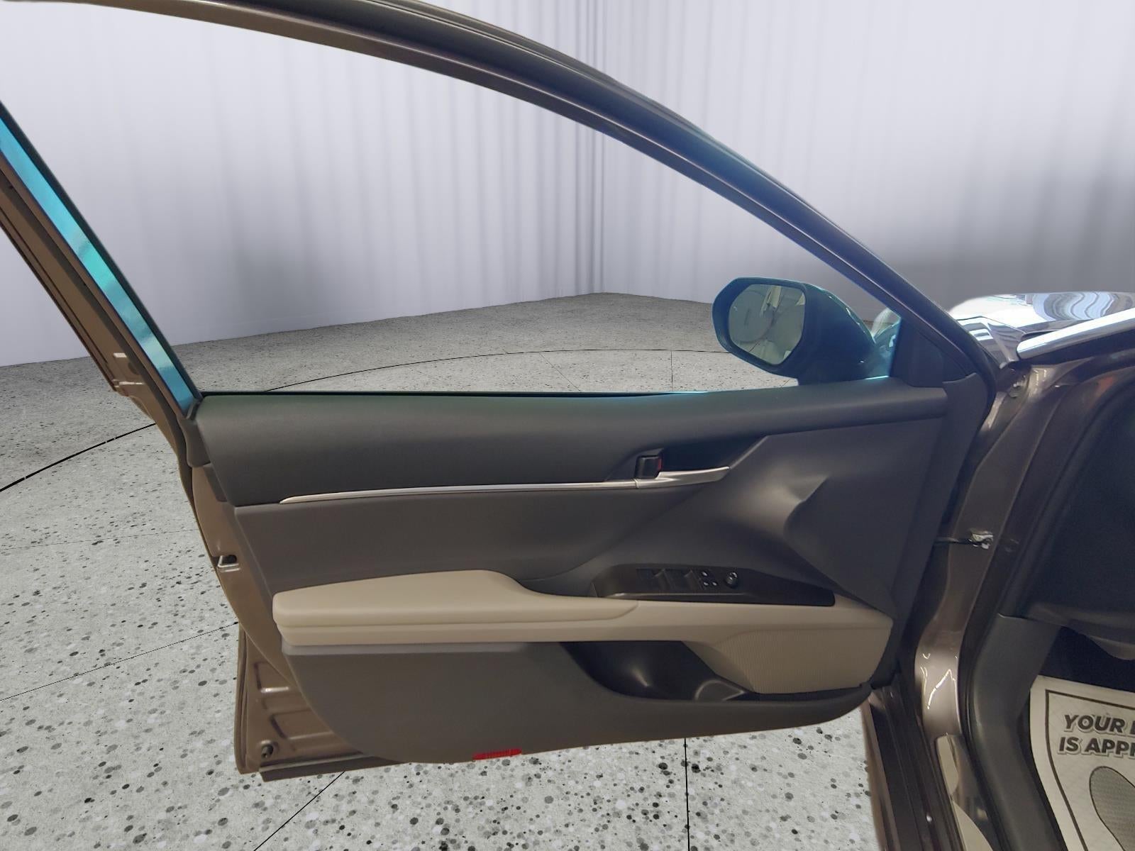 2024 Toyota Camry Hybrid SE