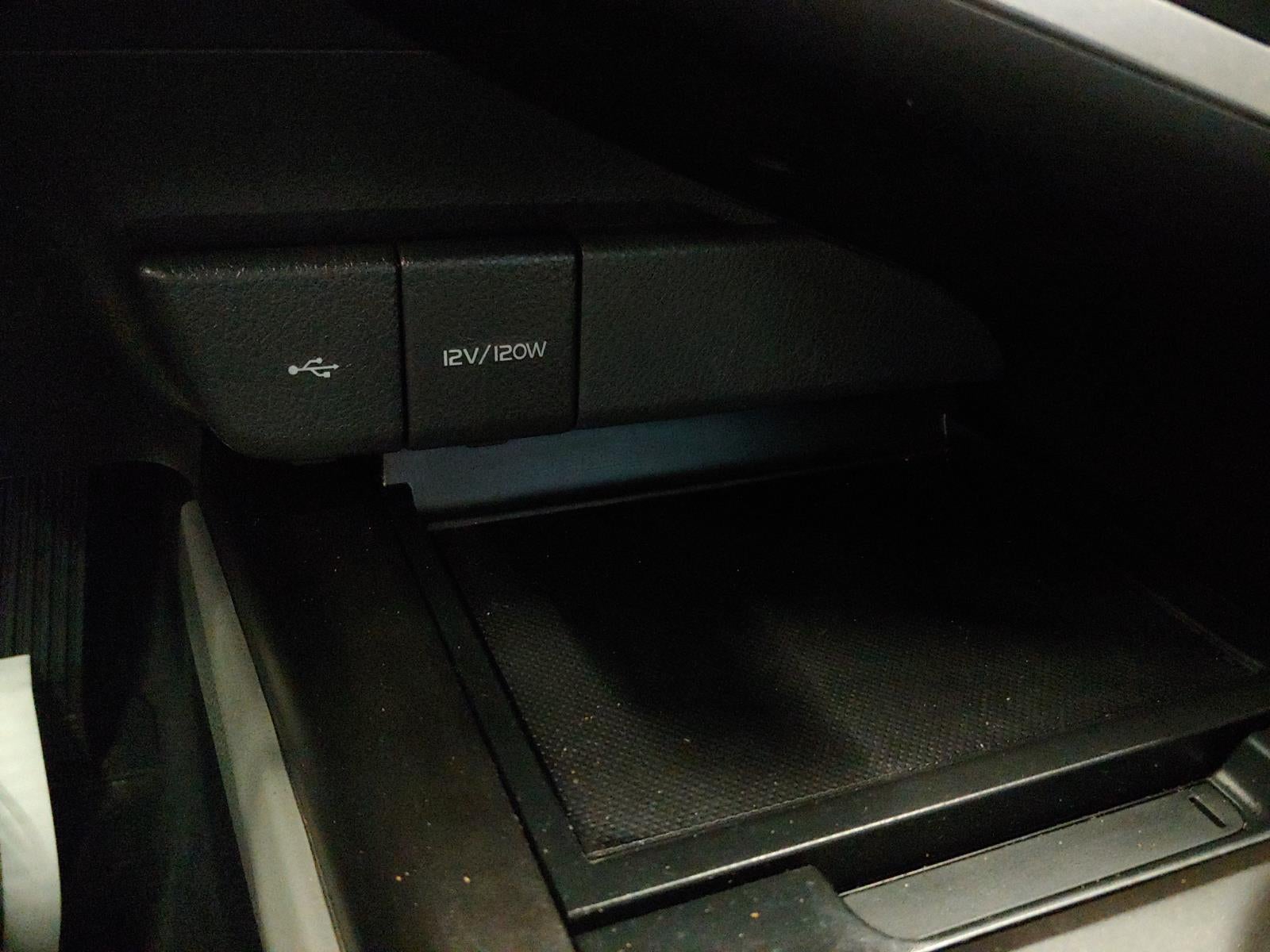 2024 Toyota Camry Hybrid SE