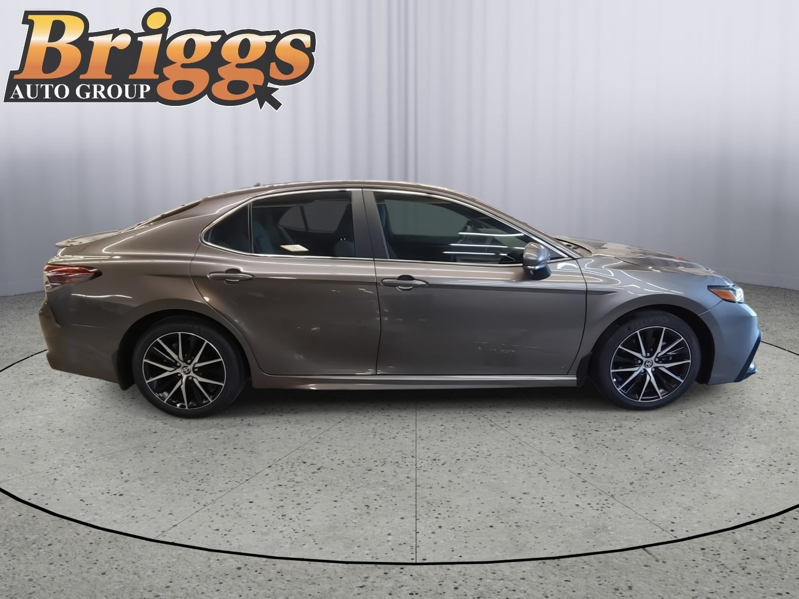 2024 Toyota Camry Hybrid SE