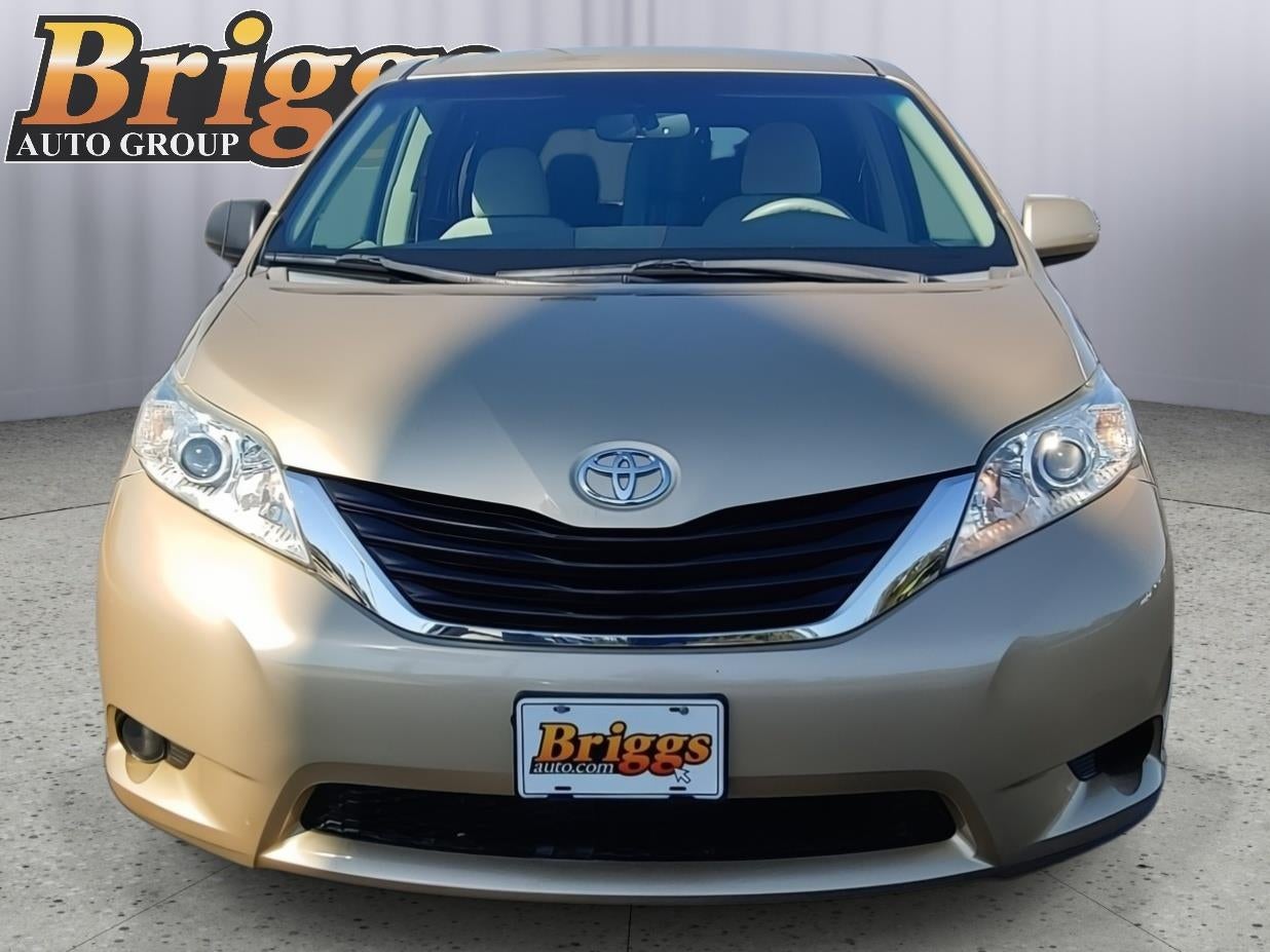 2011 Toyota SIENNA Base