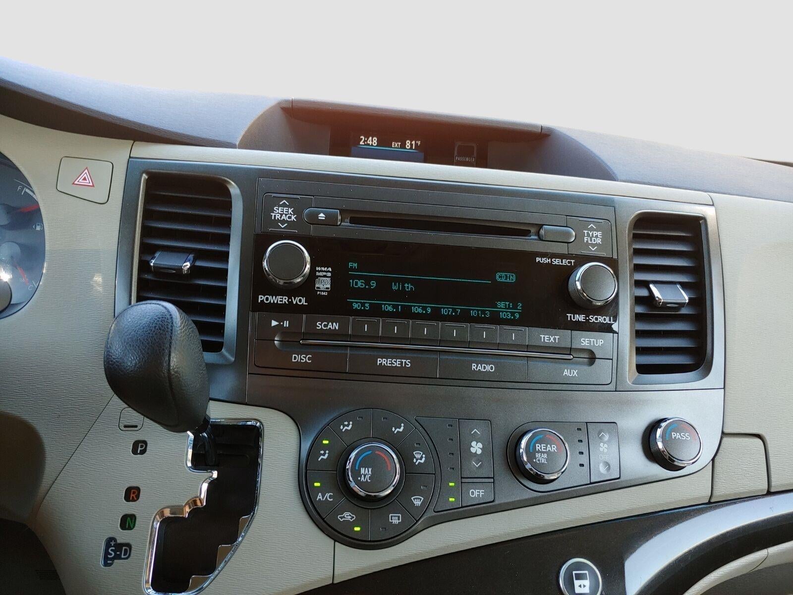 2011 Toyota SIENNA Base