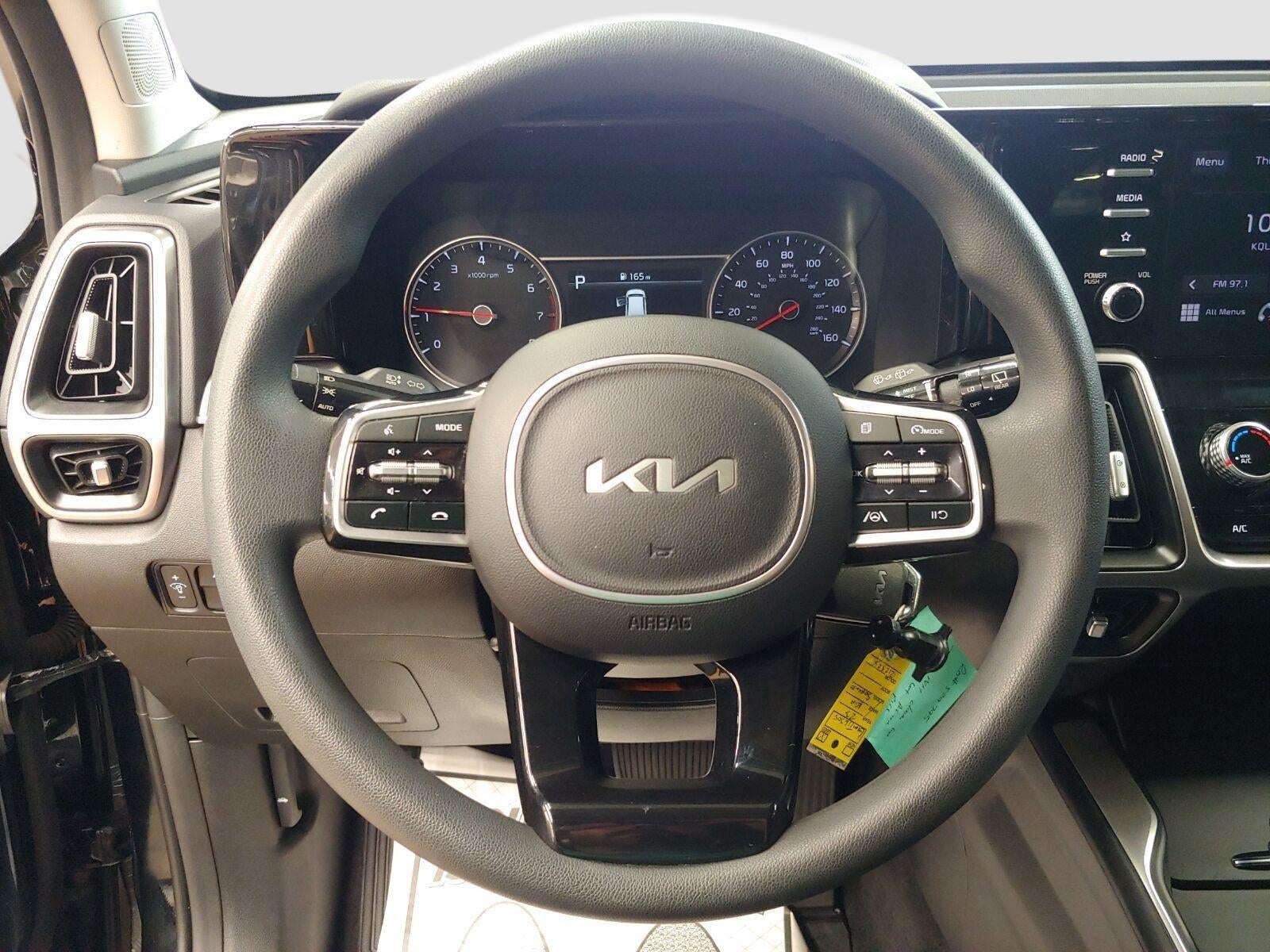 2023 Kia Sorento LX