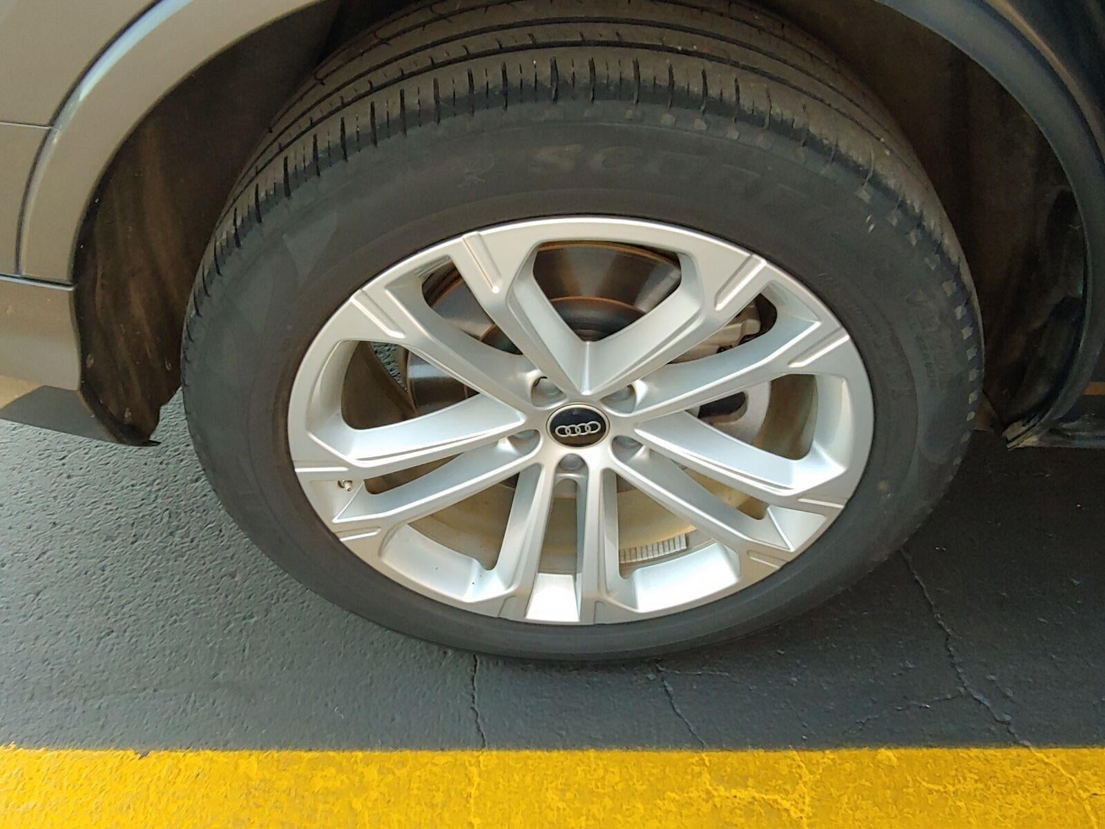 2025 Audi Q7 Premium Plus