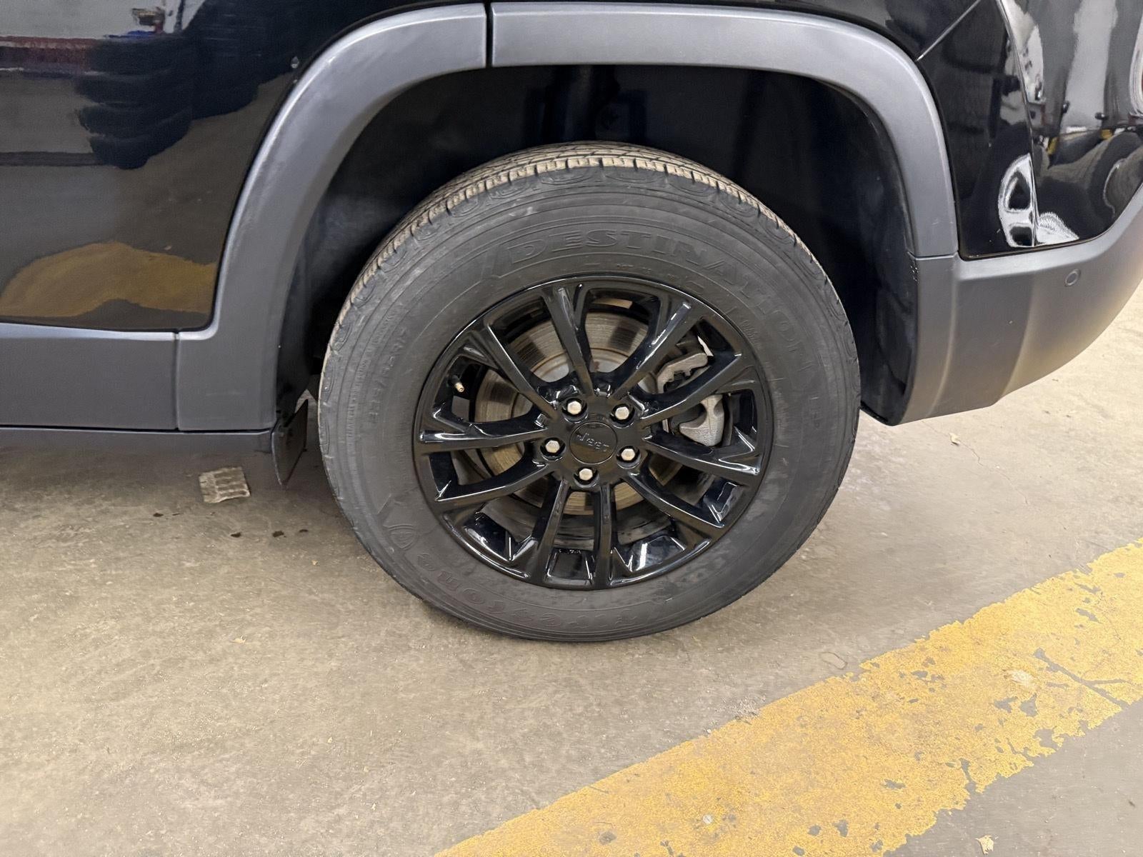 2023 Jeep Cherokee Altitude Lux