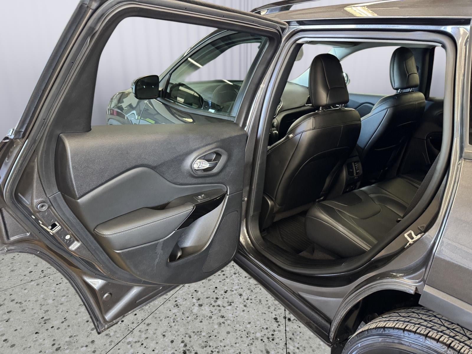 2023 Jeep Cherokee Altitude Lux