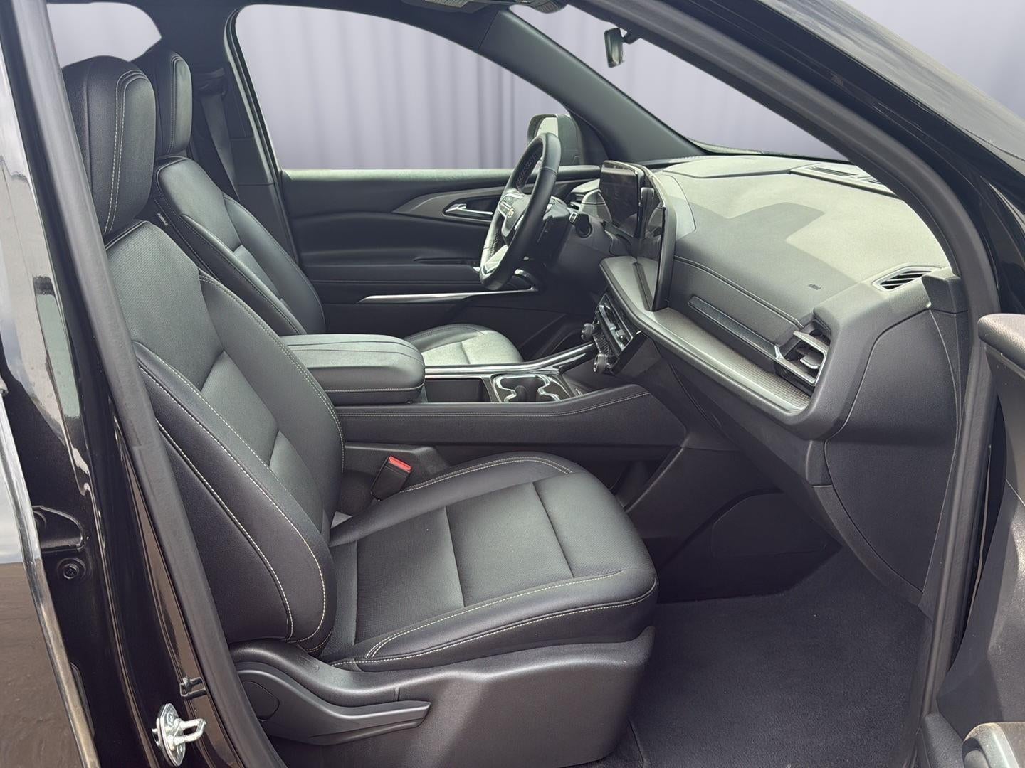 2025 Chevrolet Traverse AWD LT